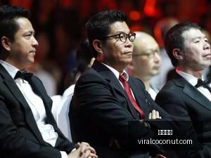 金卡戴珊上,海亲临,独家内衣品,开云全站官网,开云全站,开云体育,开云代理,开云平台